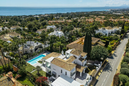 428030f35b7c554e8fdb841a6988fa17 - 30