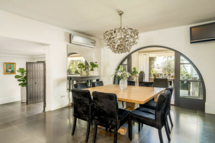 42a08ed41f15b74154b1a0dc2fd1694b - 10