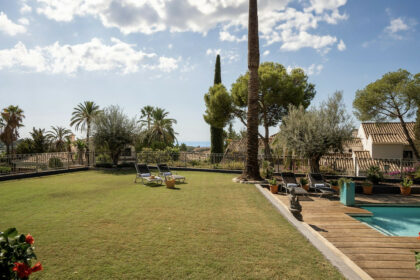 42a08ed41f15b74154b1a0dc2fd1694b - 37