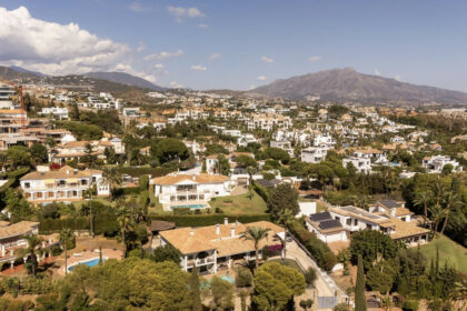 42a08ed41f15b74154b1a0dc2fd1694b - 53