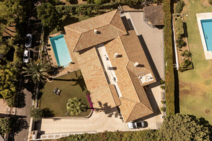 42a08ed41f15b74154b1a0dc2fd1694b - 57