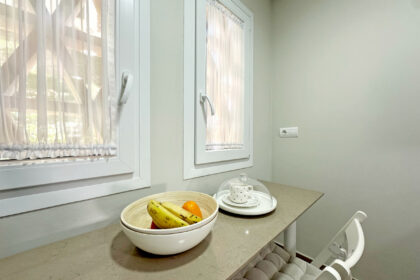 42b3fdc4726de399486ecbc410067b31 - 12