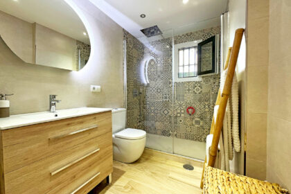 42b3fdc4726de399486ecbc410067b31 - 4