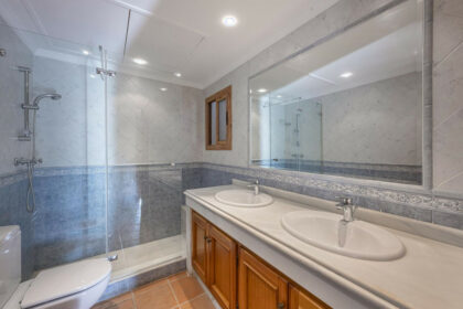 431ed67deb1cb7e22bae8f34d840f626 - 21