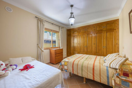 431ed67deb1cb7e22bae8f34d840f626 - 28