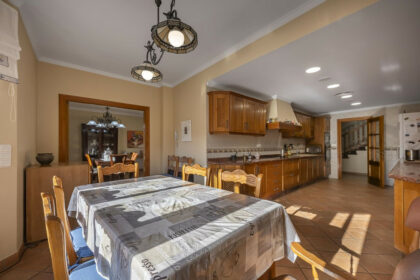 431ed67deb1cb7e22bae8f34d840f626 - 37