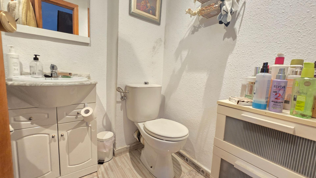 43fbe159b560e64759b93f3824f52b9c - 10