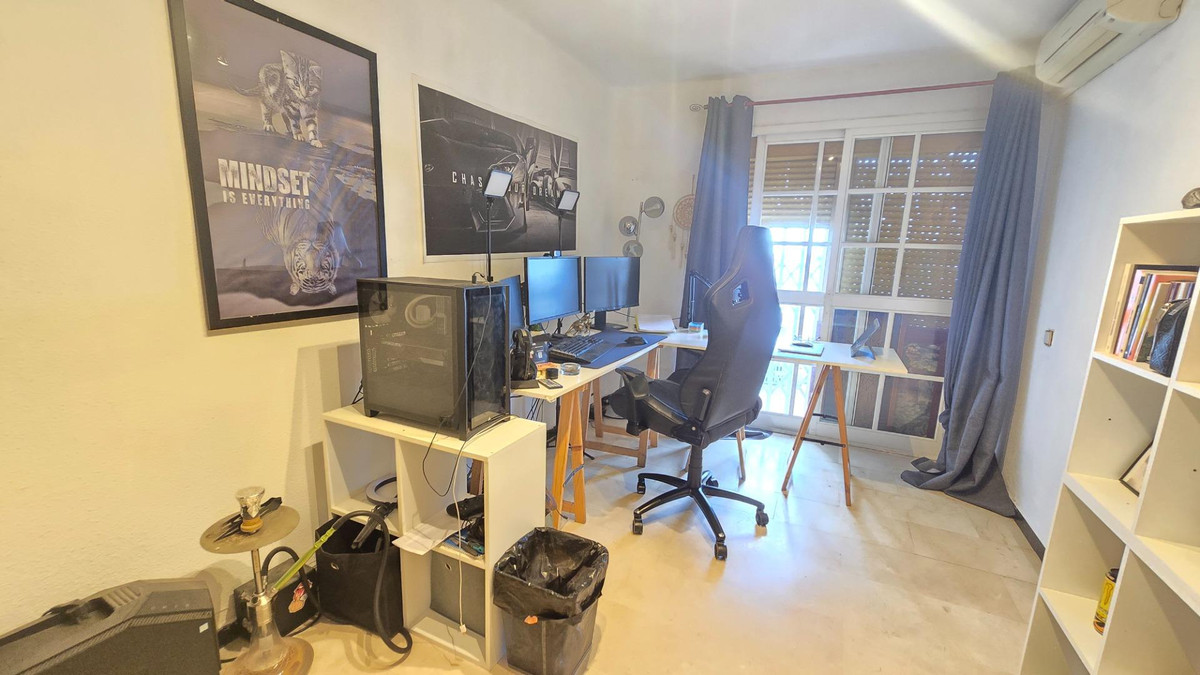 43fbe159b560e64759b93f3824f52b9c - 29