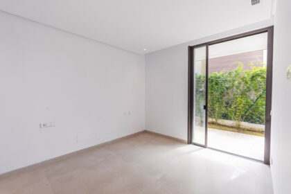 45961f0f373679d3374eb7d7772e3350 - 12