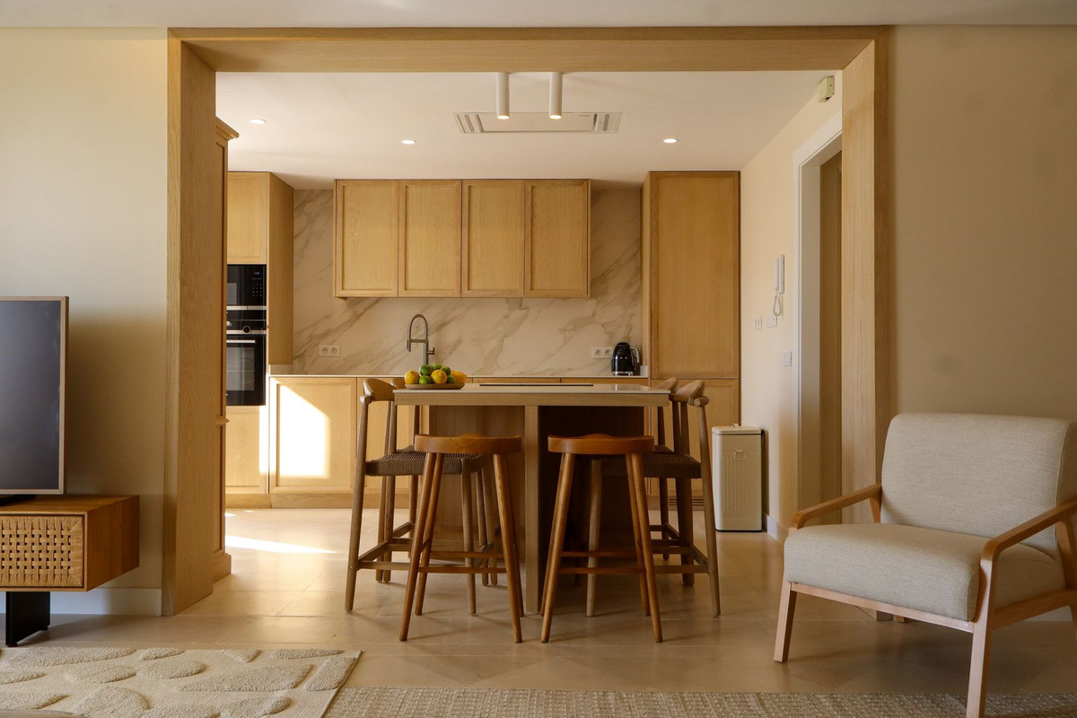 46160ce9d3f8f8a7ba3568667f72a12a - 2