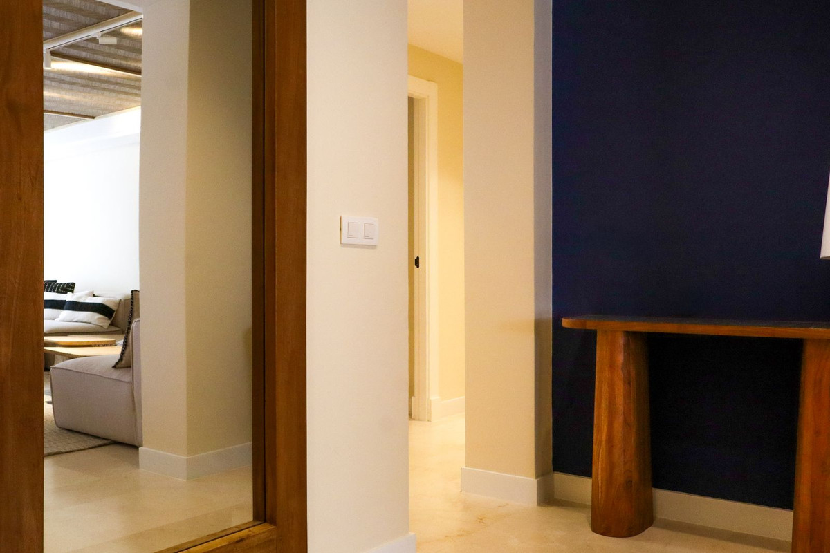 46160ce9d3f8f8a7ba3568667f72a12a - 22