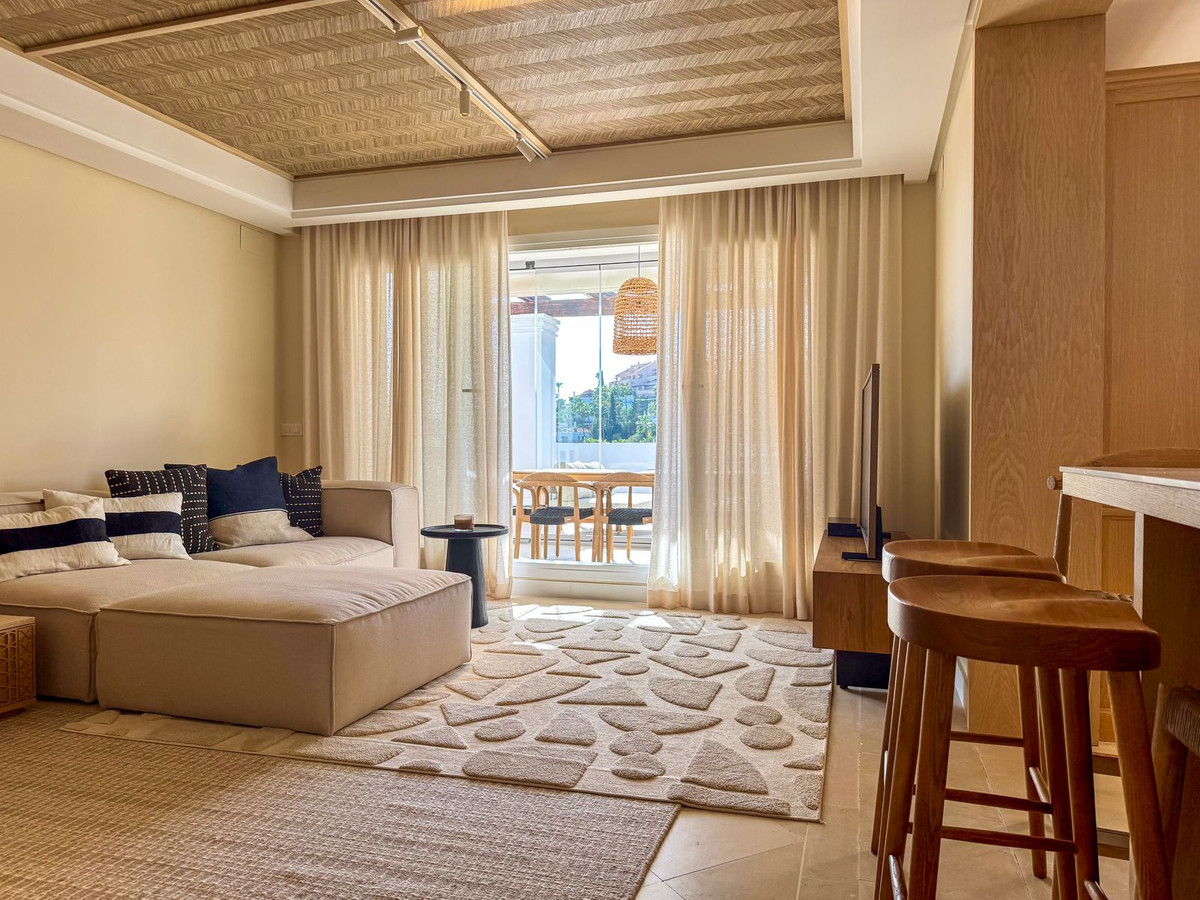 46160ce9d3f8f8a7ba3568667f72a12a - 25