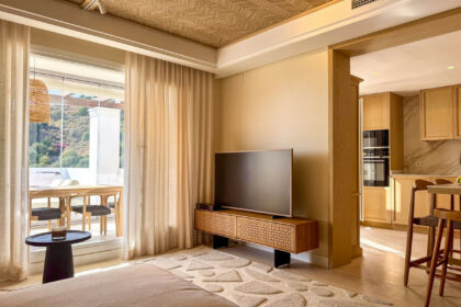 46160ce9d3f8f8a7ba3568667f72a12a - 31