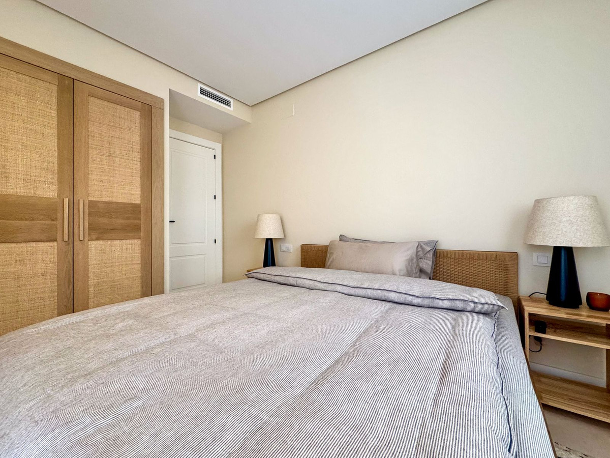 46160ce9d3f8f8a7ba3568667f72a12a - 39