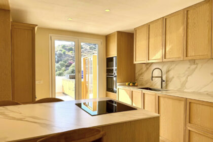 46160ce9d3f8f8a7ba3568667f72a12a - 5