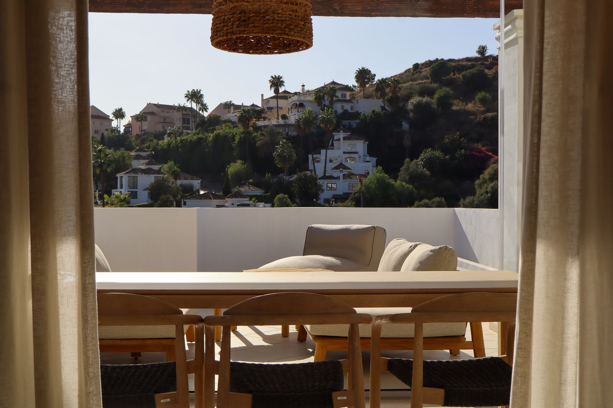 46160ce9d3f8f8a7ba3568667f72a12a - 64