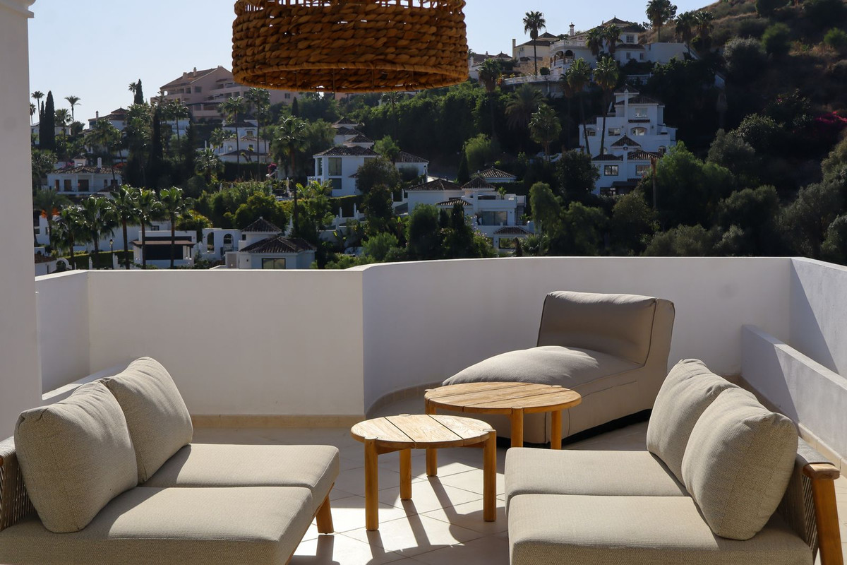 46160ce9d3f8f8a7ba3568667f72a12a - 68