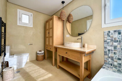 46160ce9d3f8f8a7ba3568667f72a12a - 69