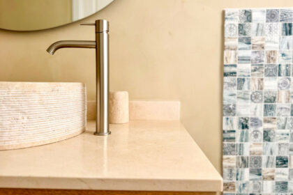 46160ce9d3f8f8a7ba3568667f72a12a - 70