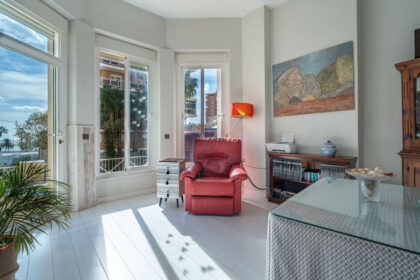 467dfd163313d9f3b7898da1ce366b22 - 12