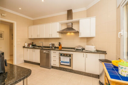 46b116d24b6043ec29c806af1bac41e5 - 4