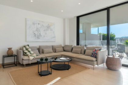 46b671b0594744153c9edc076e0566f7 - 11