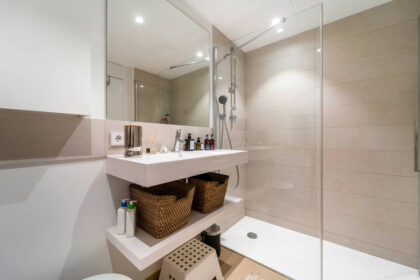 46b671b0594744153c9edc076e0566f7 - 31