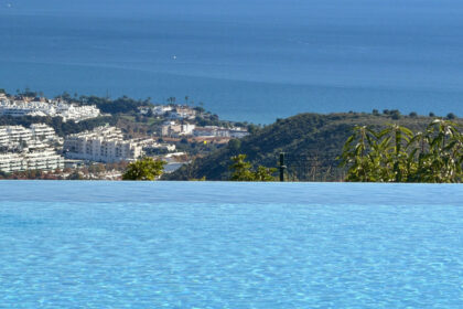 481c3e1afdd4fe8580229bebbf4d57f3 - 30