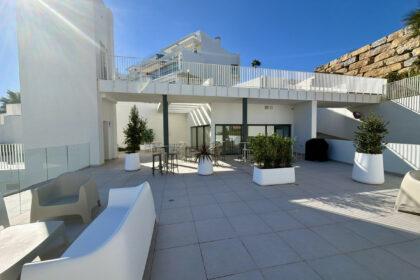 481c3e1afdd4fe8580229bebbf4d57f3 - 32