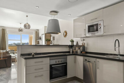 4820fc04cee0ef8464857690f5cc1b30 - 14