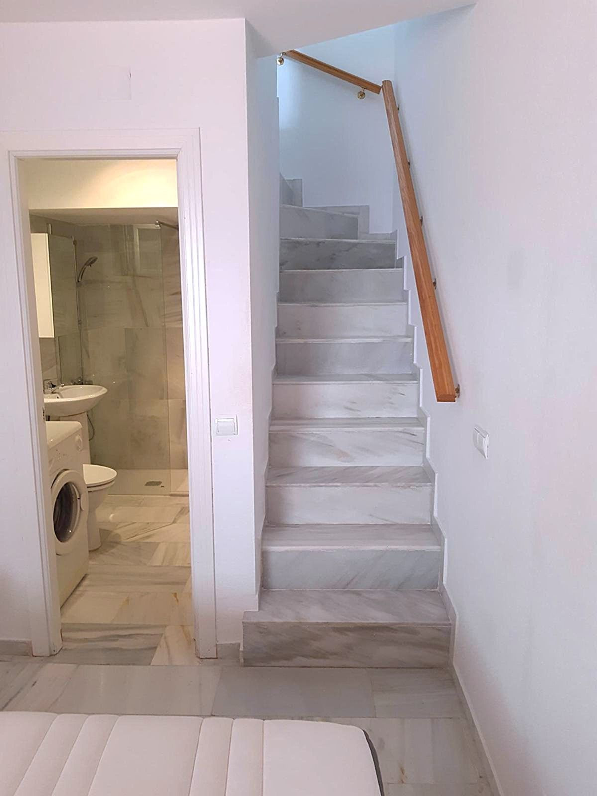 48511960199cccf3b02356fa35fe4d2e - 8