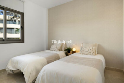 4ac44c9a9c891427892ea0b2894d3df4 - 24