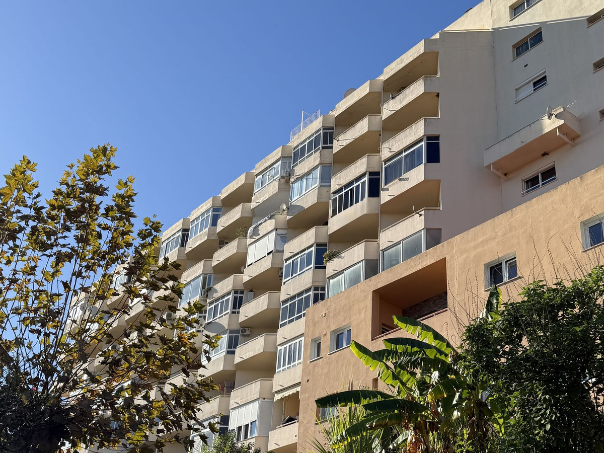 4b34f68a6480c6cd66962173a9437a02 - 23