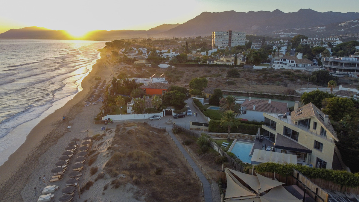 4b7766caa12ea9784528fdfd5d312061 - 23