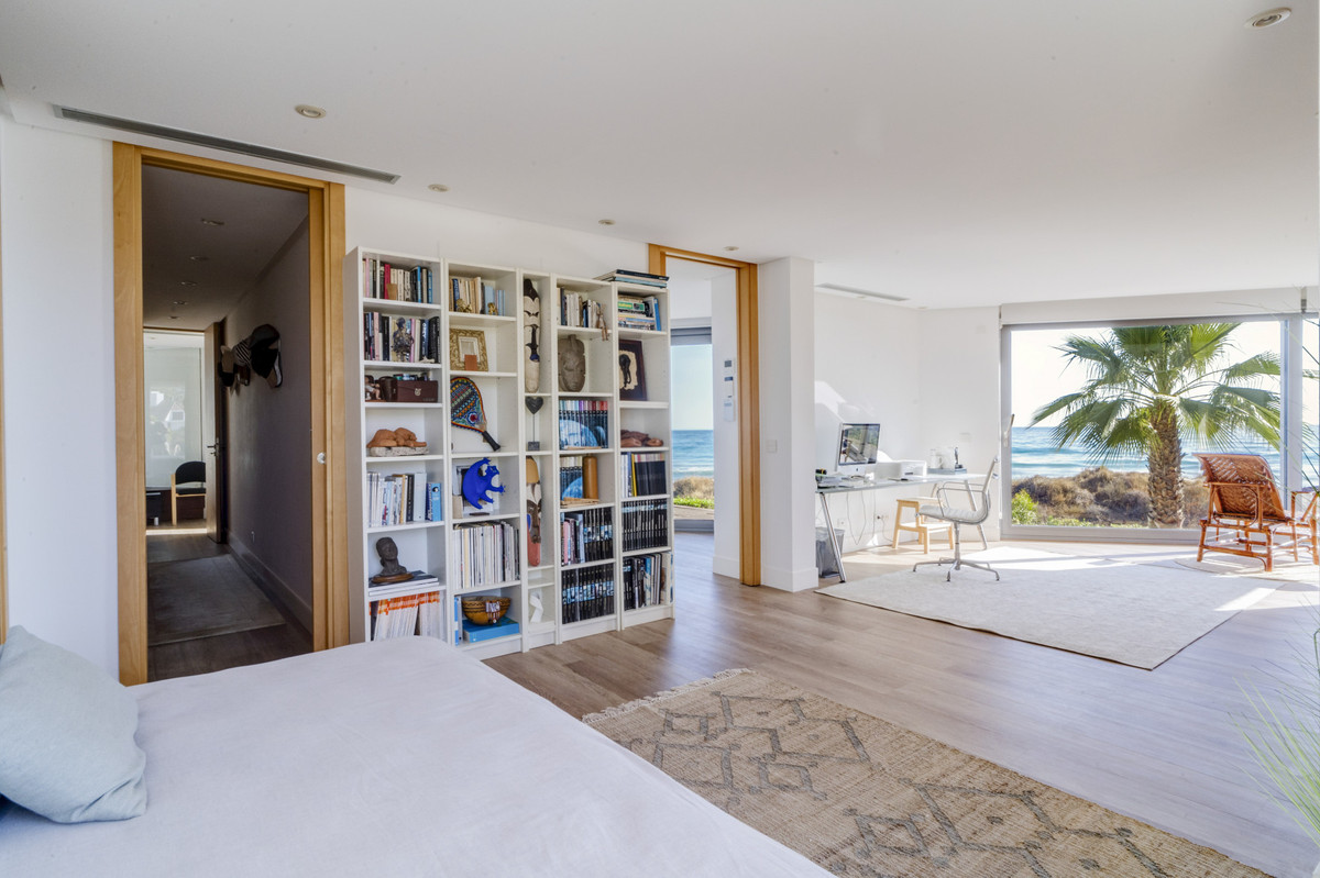 4b7766caa12ea9784528fdfd5d312061 - 24