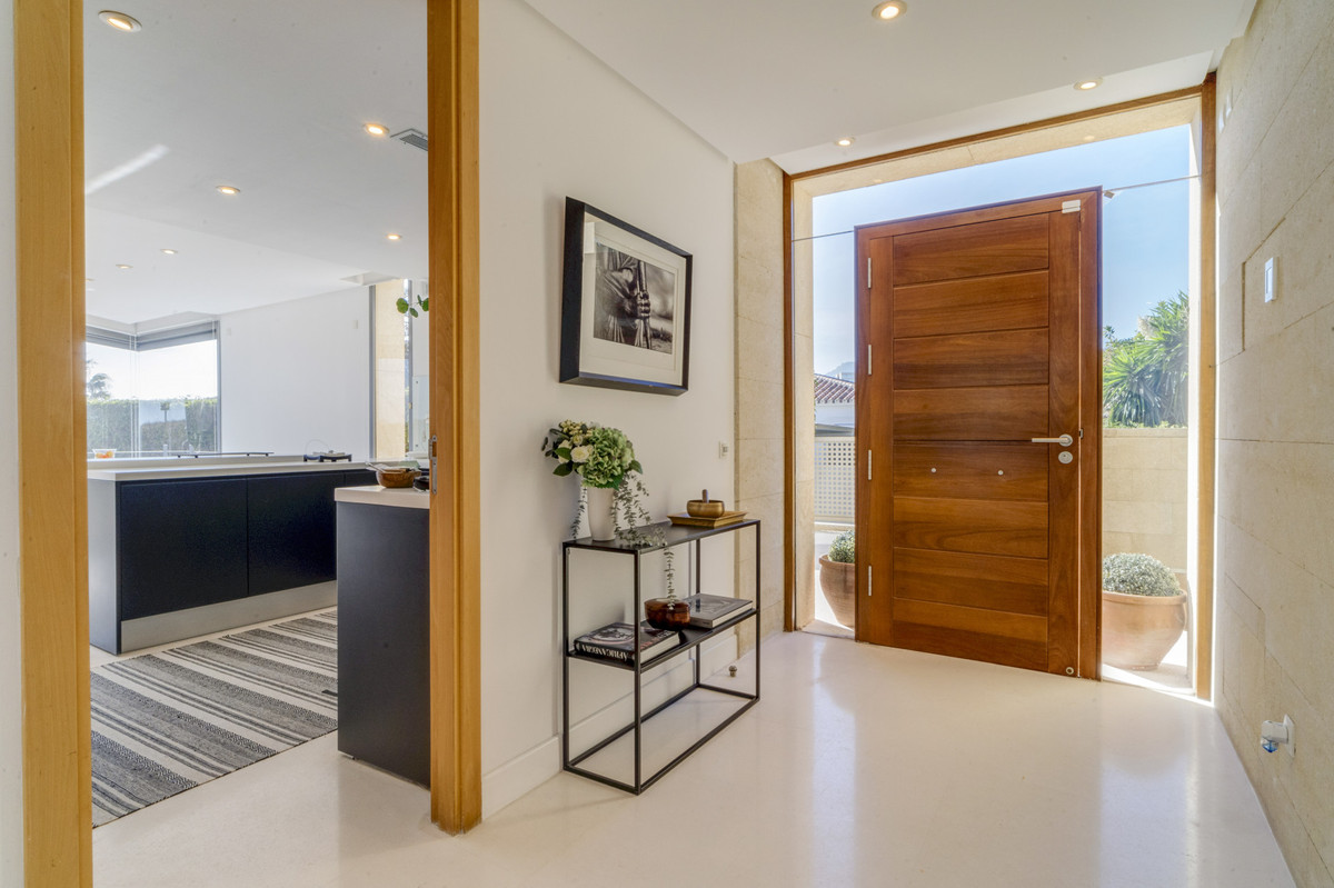 4b7766caa12ea9784528fdfd5d312061 - 25