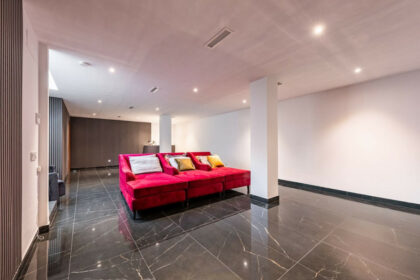 4b9594d1f40737fddcac210e38a9876f - 18