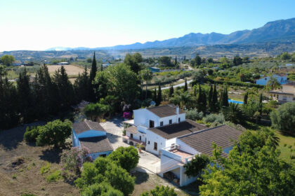 4b97ec14f108b96a97bd1e8d85876d65 - 1