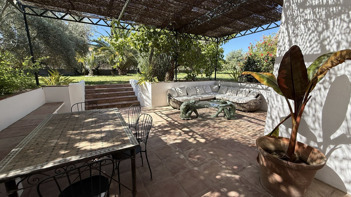 4b97ec14f108b96a97bd1e8d85876d65 - 12