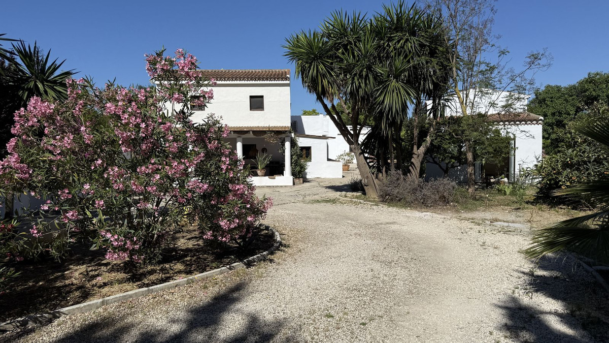 4b97ec14f108b96a97bd1e8d85876d65 - 15