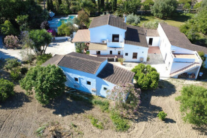 4b97ec14f108b96a97bd1e8d85876d65 - 16