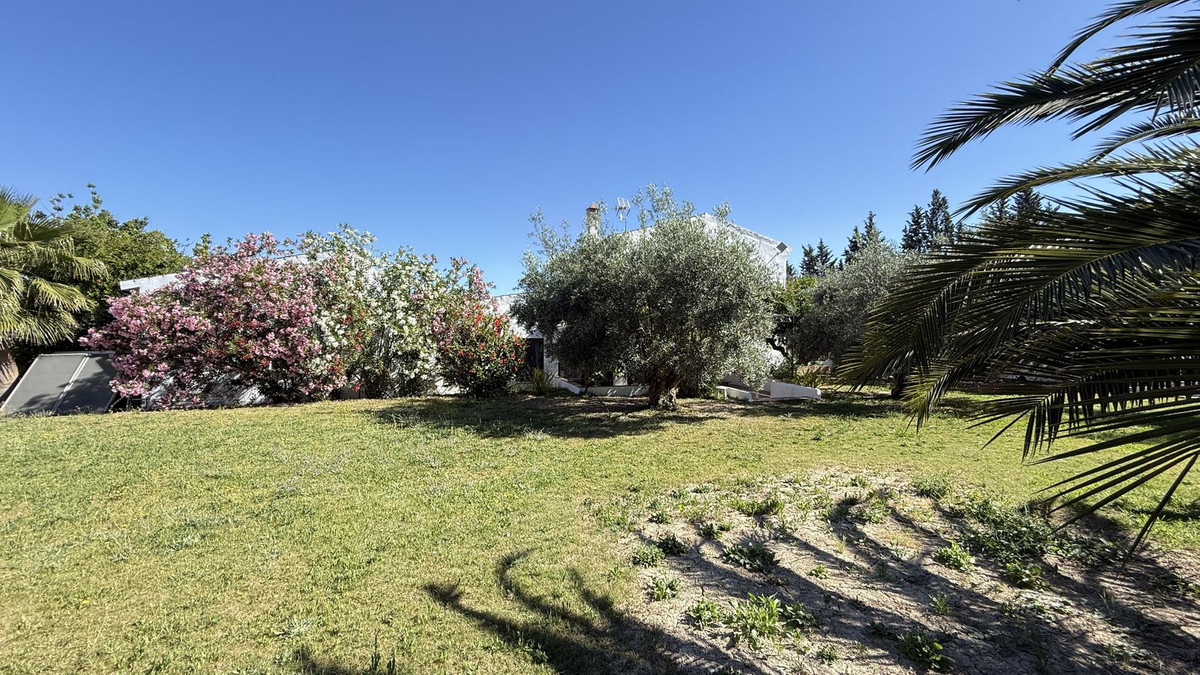 4b97ec14f108b96a97bd1e8d85876d65 - 18