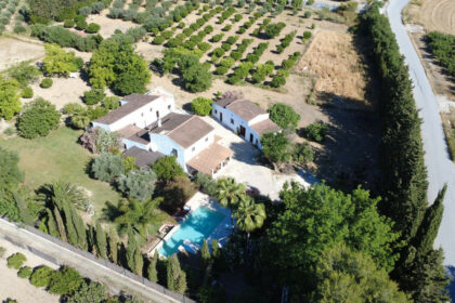 4b97ec14f108b96a97bd1e8d85876d65 - 2