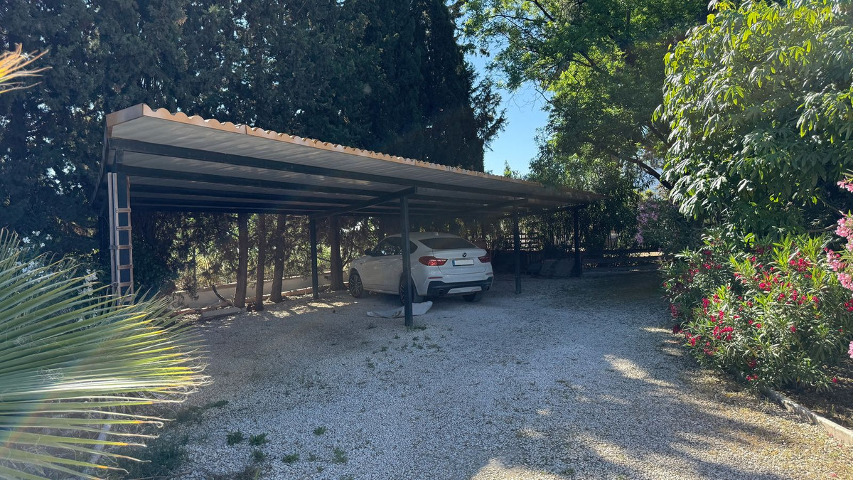 4b97ec14f108b96a97bd1e8d85876d65 - 24