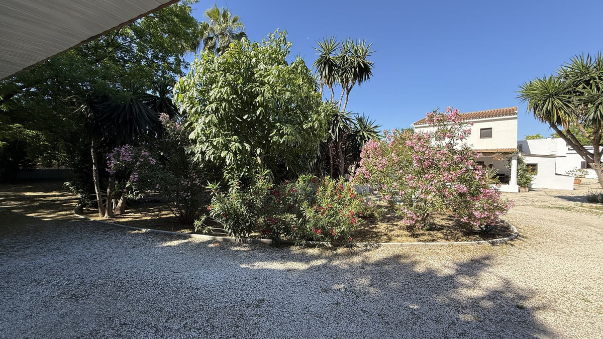 4b97ec14f108b96a97bd1e8d85876d65 - 25