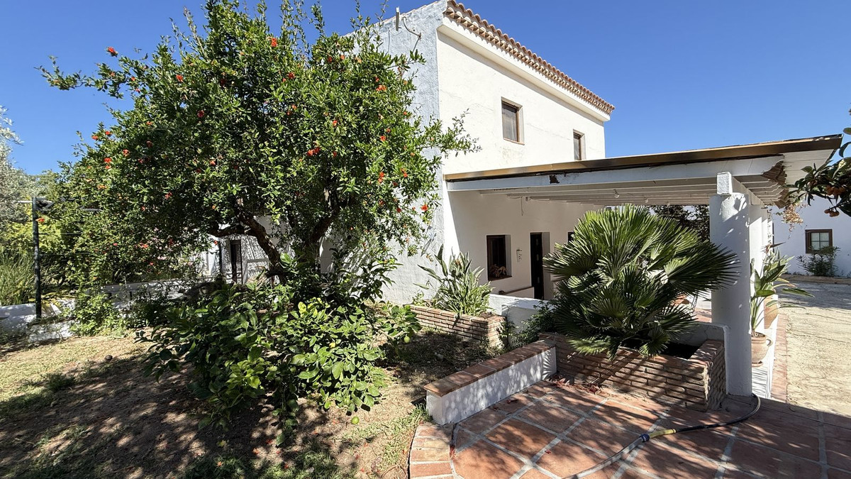 4b97ec14f108b96a97bd1e8d85876d65 - 4