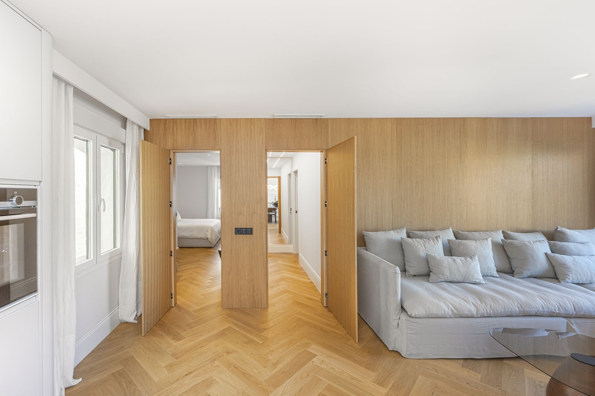 4c401e1f77bf3a79a1ea653ea8c3b82d - 12