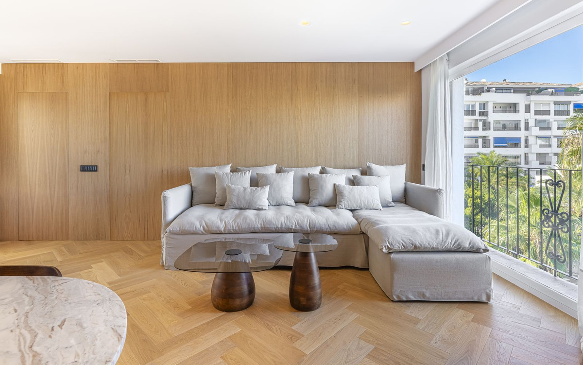 4c401e1f77bf3a79a1ea653ea8c3b82d - 20