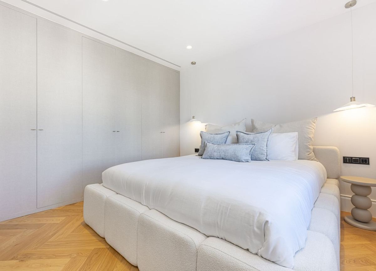 4c401e1f77bf3a79a1ea653ea8c3b82d - 29