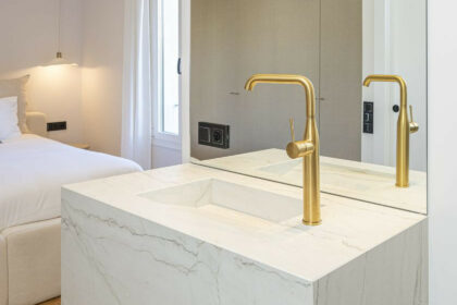 4c401e1f77bf3a79a1ea653ea8c3b82d - 35